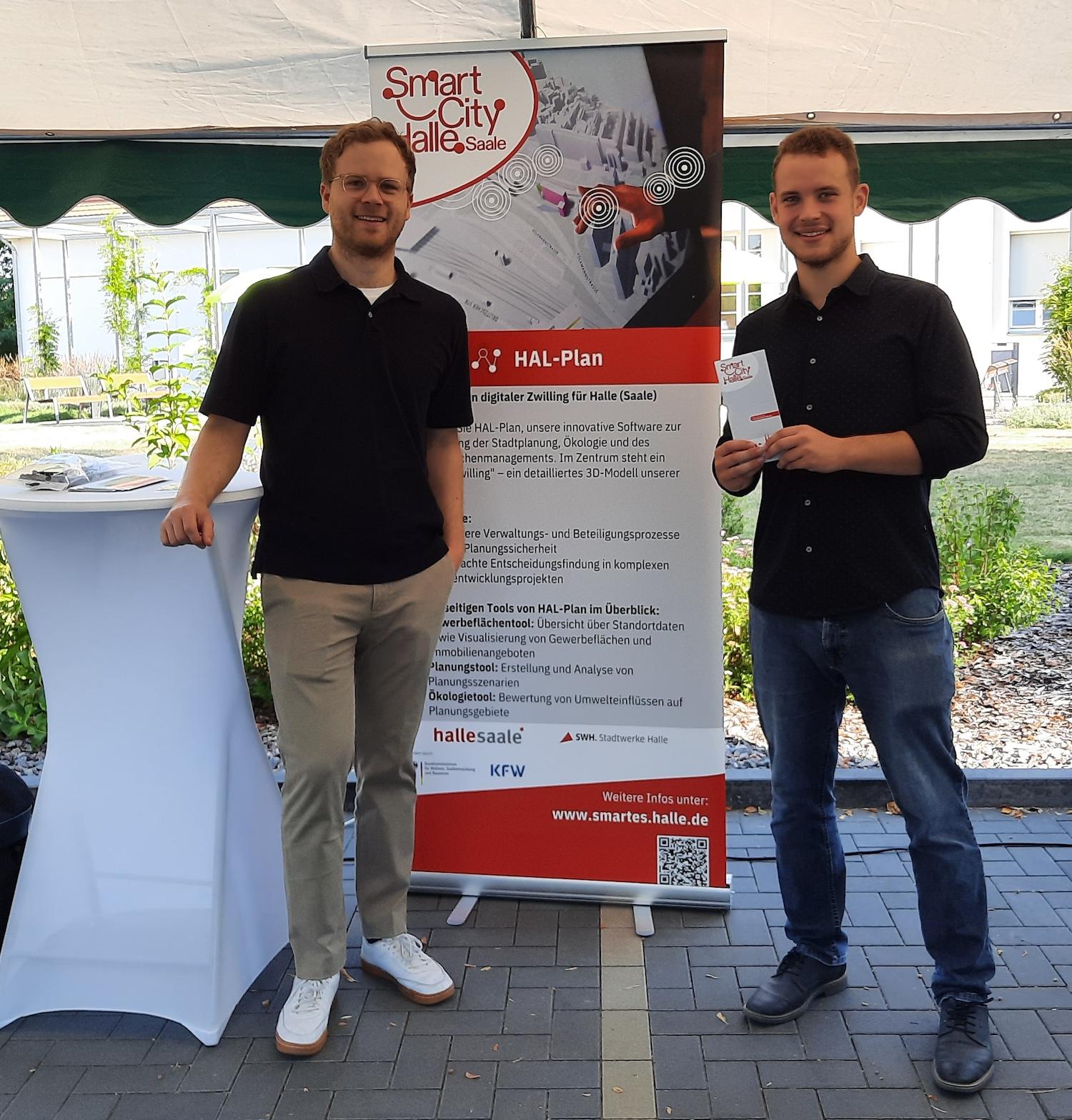 Max Rudolph (links) und Albert Steinbach bei der Präsentation von HAL-Plan in Bad Belzig